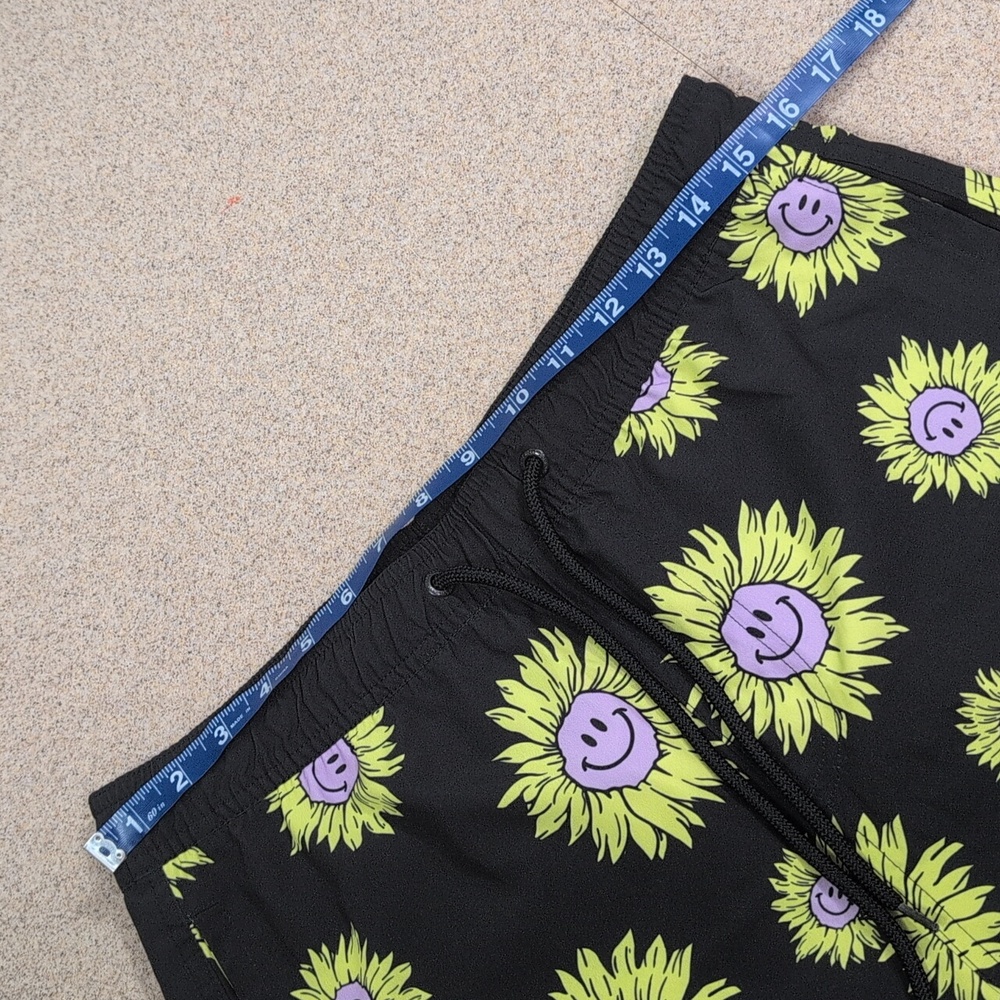Neff Shorts, Smiley Face Flowers Sunshine, Retro Look Board Shorts Trunks, Large - Picture 7 of 12